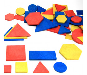 Blocs logiques : 60 formes géométriques bois recyclé. Epaisseur, taille et couleur. 4 attributs