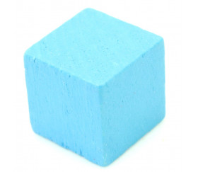 Cube en bois bleu clair 1.6 cm. 16 x 16 x 16 mm