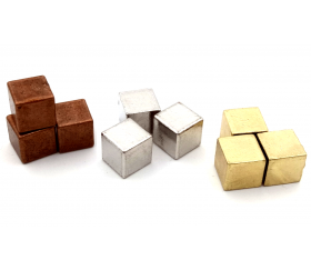 Cube métal 8 mm de différentes couleurs.
