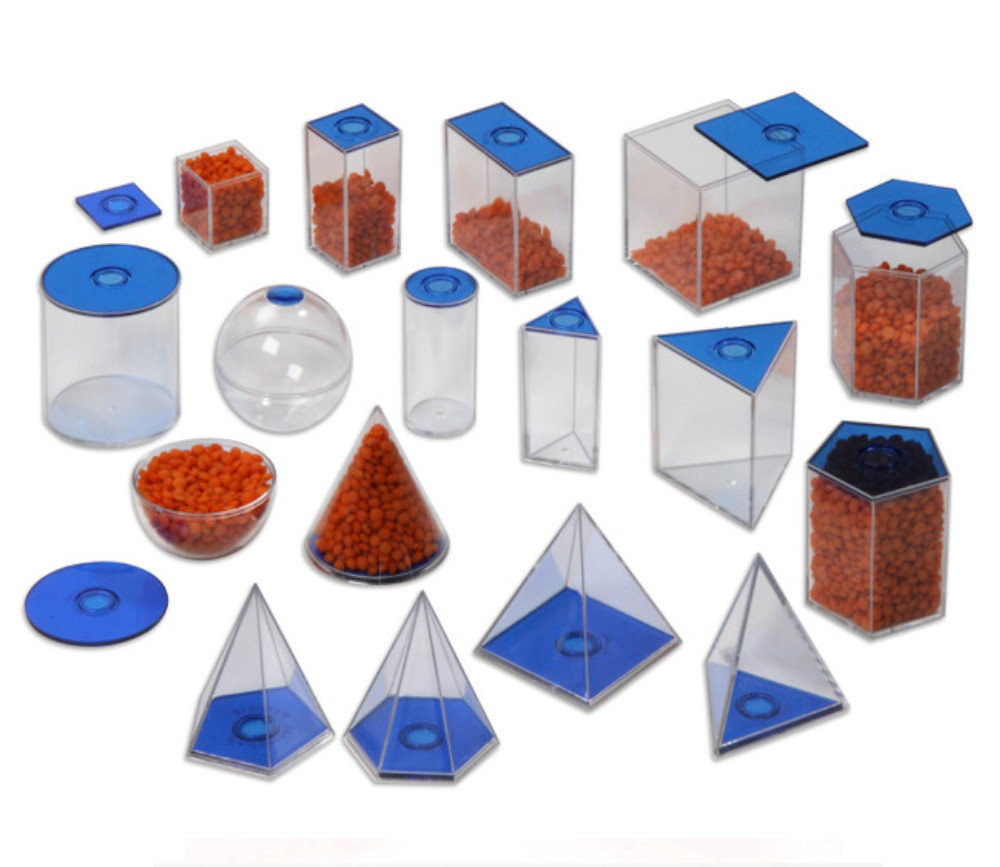 17 volumes géométriques plastique translucide 5.6 cm - Solides à remplir