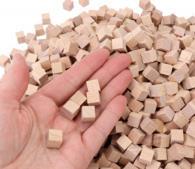 Mille cubes en bois 1 cm3