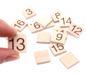 16 jetons carré 1.6 cm bois numérotés de 1 à 16 Carré magique en bois - Casse tête des chiffres