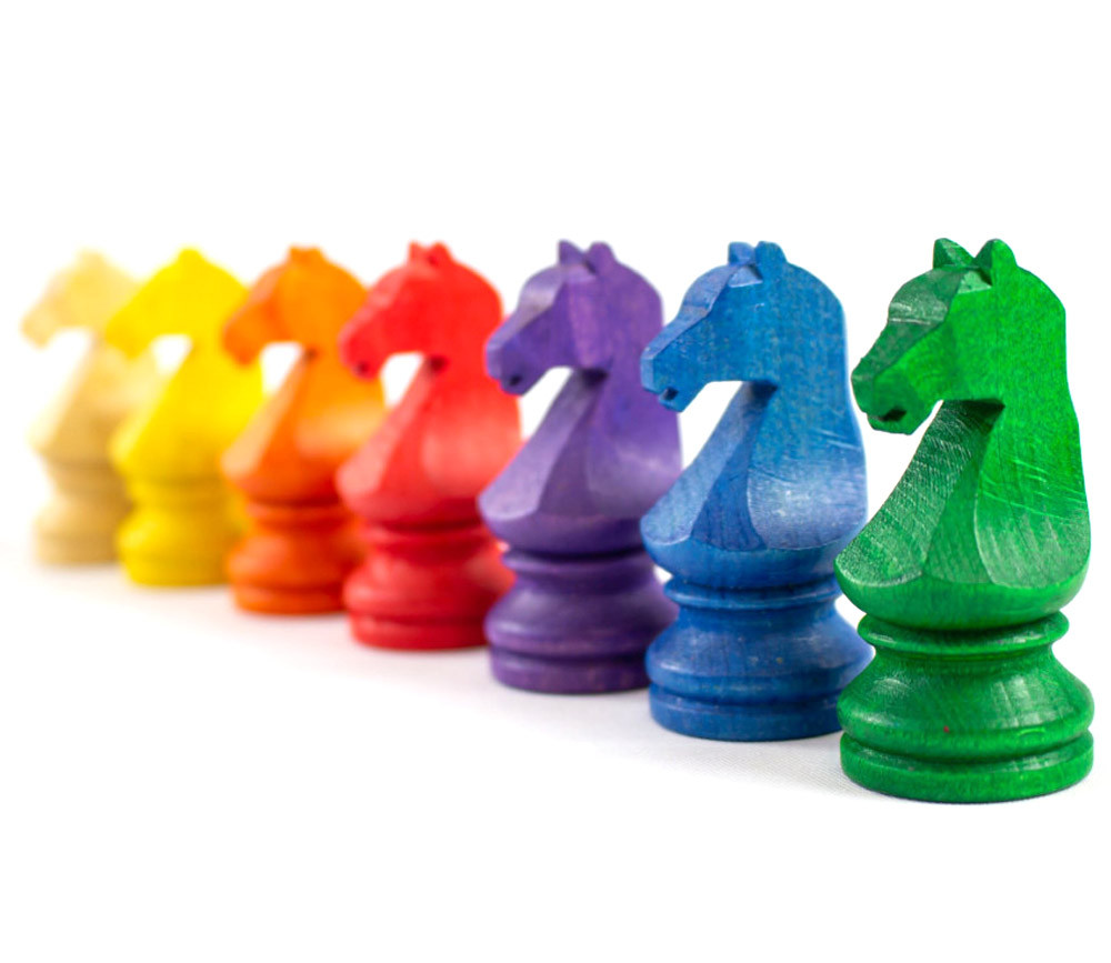 7 Pions chevaux en bois colorés - cavaliers jeu d'échecs