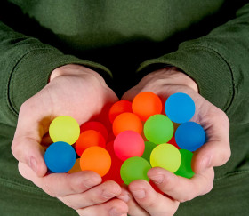Petites balles de jeux colorées pour les enfants