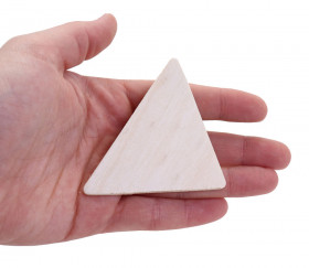 forme triangle en bois naturel