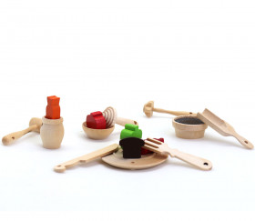 miniature cuisine en bois : vaisselle, plats en taille mini