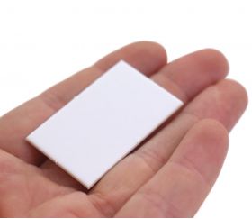 Tuile rectangle blanche de 24 par 40 mm