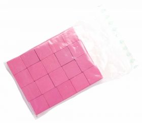 Cubes en bois pour jeu de couleurs roses 16 mm