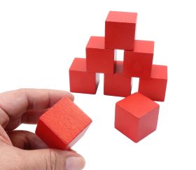 cube 30 mm en bois rouge