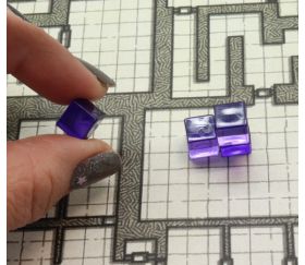 pion cube 8 mm violet pour jeu 