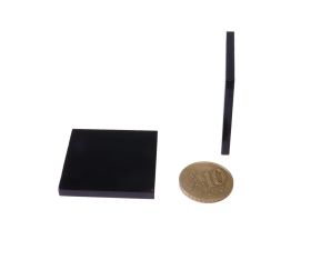 Pavé carré de 34 mm en plexiglas noir pour jeu
