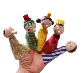 5 Marionnettes pour doigts en tissu et bois