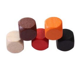 Dé neutre en bois 12 mm naturel ou coloré pour jeu