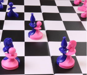 pièces d'échecs actions de jeux différents du classique