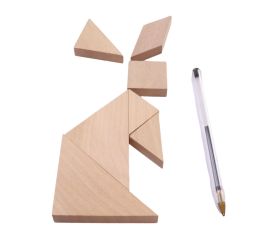 formes géométriques en bois pour créer divers modèles 