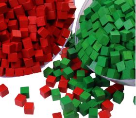 1000 mini cubes 6 mm rouges et verts en bois 0.6 cm