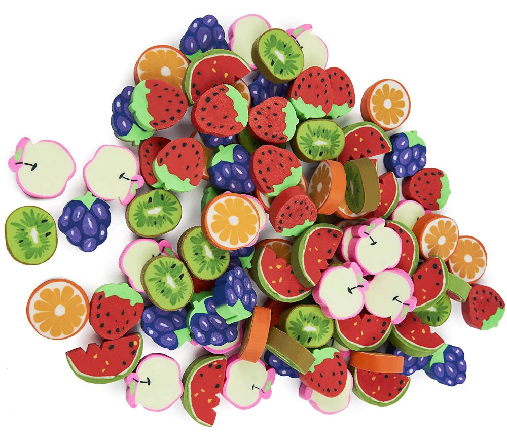 Petites Gommes Colorées Avec Des Formes De Fruits Et De Fleurs Sur