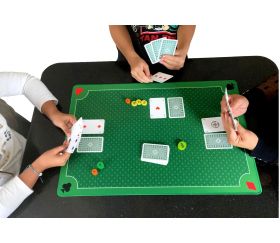 Tapis de jeu 70x60 cm vert belle qualité pour joueurs de cartes Belote
