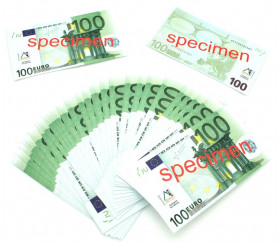 Set 100 billets de 100 euros factices pour jeux